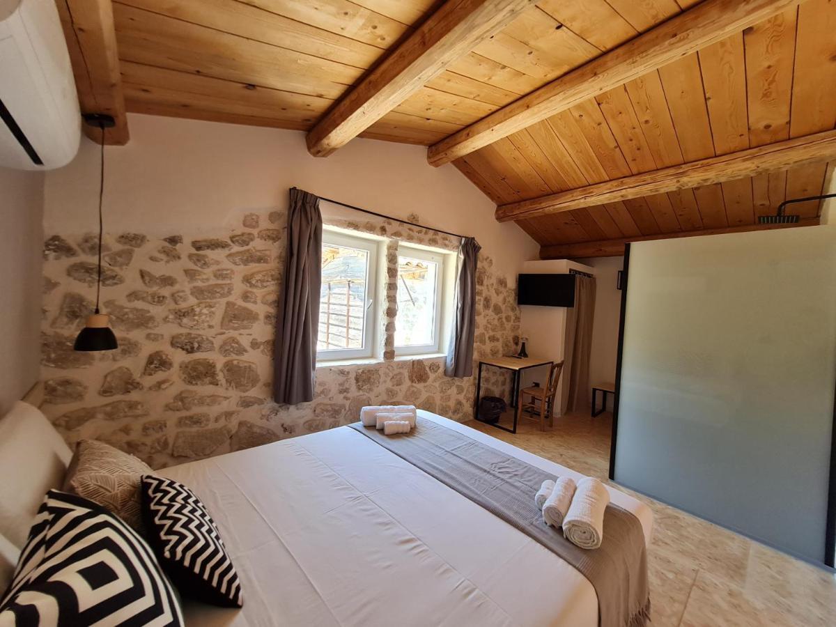 Le Mangiatoie Del Cavaliere Bed & Breakfast Montallegro Bagian luar foto