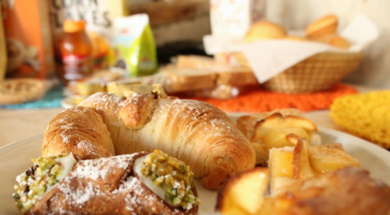 Le Mangiatoie Del Cavaliere Bed & Breakfast Montallegro Bagian luar foto