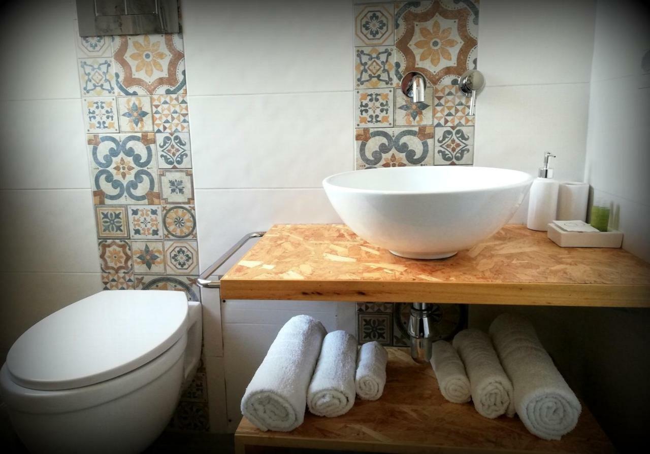 Le Mangiatoie Del Cavaliere Bed & Breakfast Montallegro Bagian luar foto
